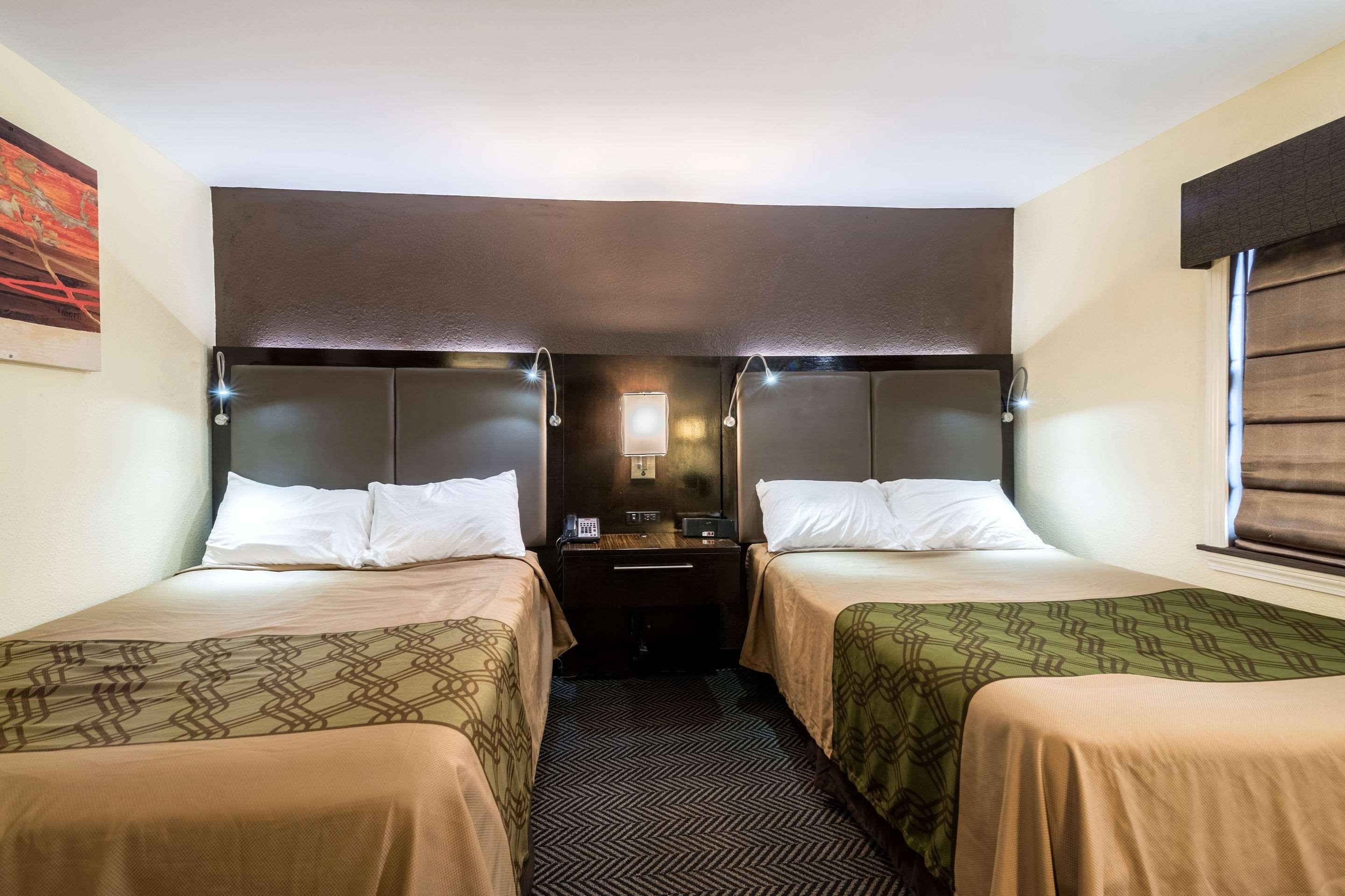 Econo Lodge Rutland City Near Hwy 7 מראה חיצוני תמונה