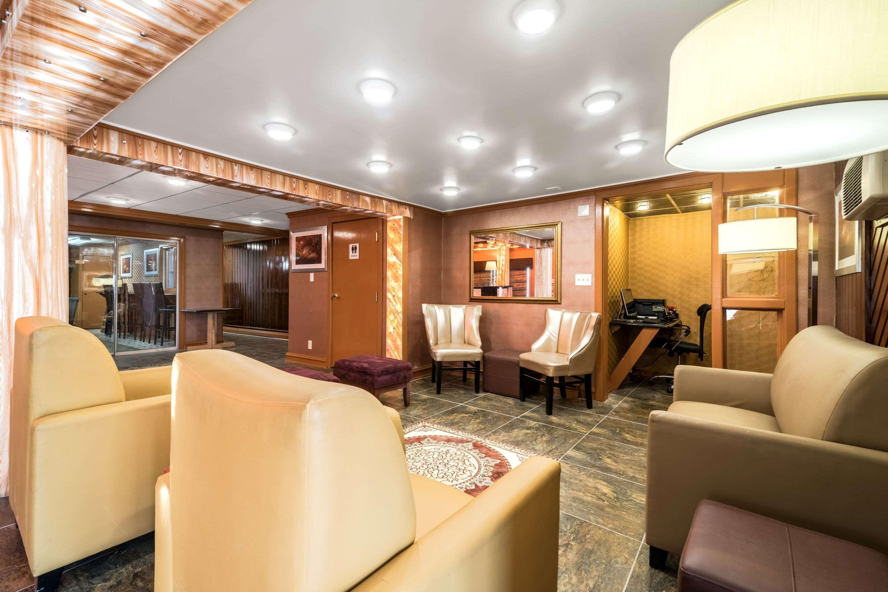 Econo Lodge Rutland City Near Hwy 7 מראה חיצוני תמונה