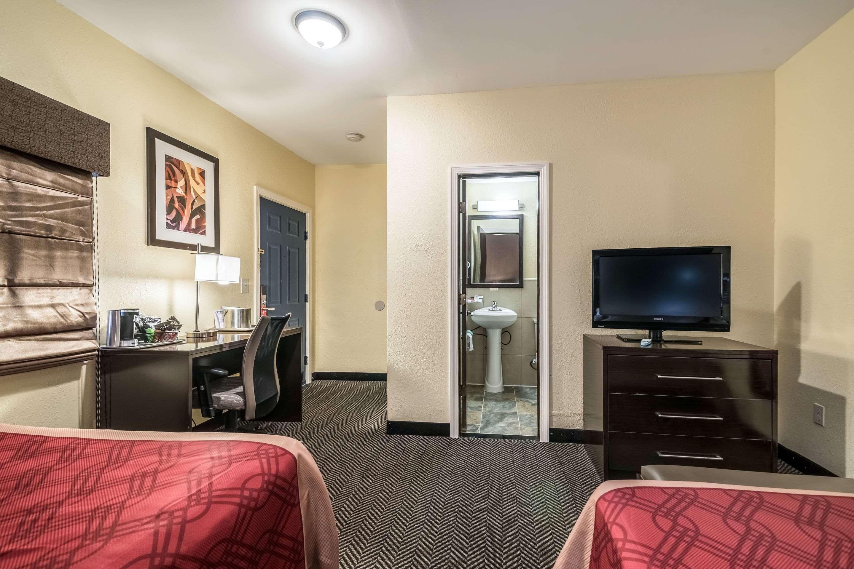Econo Lodge Rutland City Near Hwy 7 מראה חיצוני תמונה