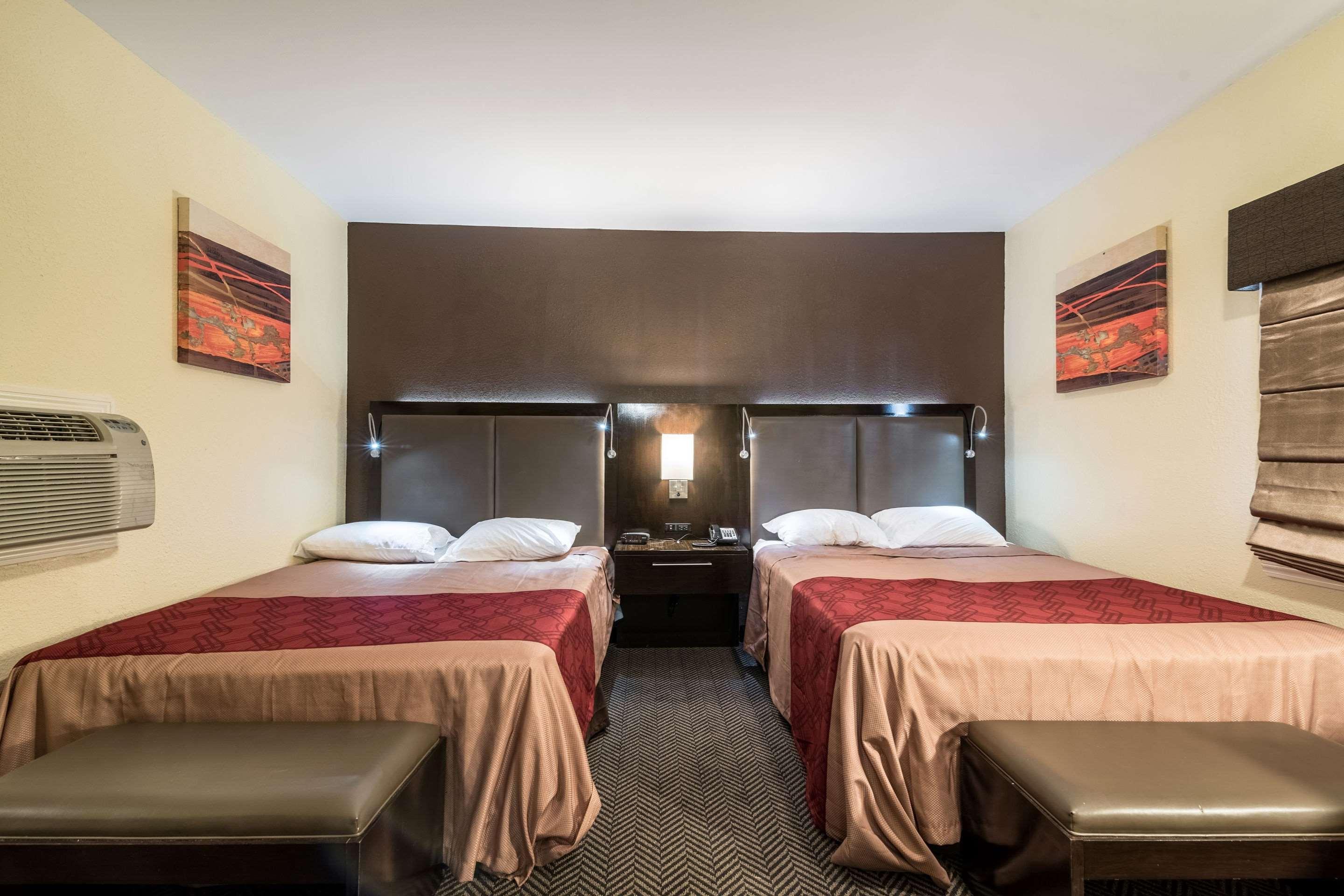 Econo Lodge Rutland City Near Hwy 7 מראה חיצוני תמונה