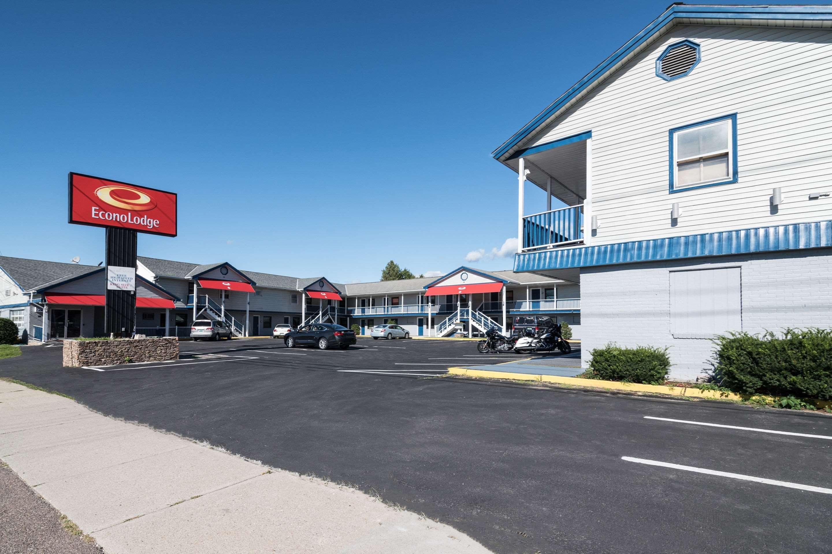 Econo Lodge Rutland City Near Hwy 7 מראה חיצוני תמונה