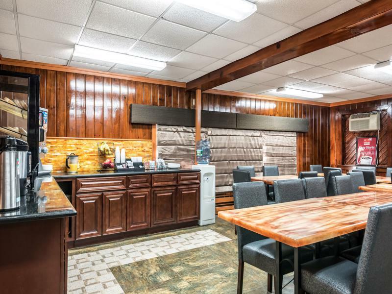 Econo Lodge Rutland City Near Hwy 7 מראה חיצוני תמונה