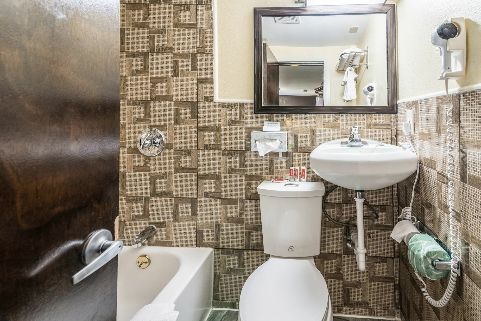 Econo Lodge Rutland City Near Hwy 7 מראה חיצוני תמונה